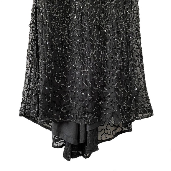 NEW Adrianna Papell Scoop Back Sequin Gown In Black sz 2P - Picture 9 of 13